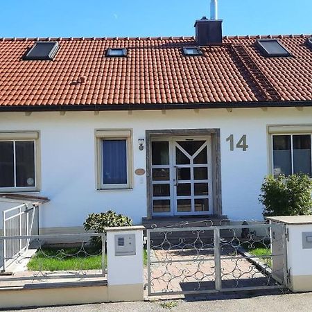 Helle Souterrainwohnung Naehe Flughafen, Landshut Und Muenchen 1 Bis 5 Personen Bruckberg Ngoại thất bức ảnh