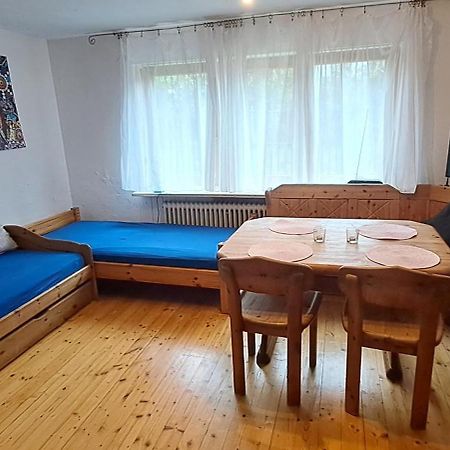 Helle Souterrainwohnung Naehe Flughafen, Landshut Und Muenchen 1 Bis 5 Personen Bruckberg Ngoại thất bức ảnh