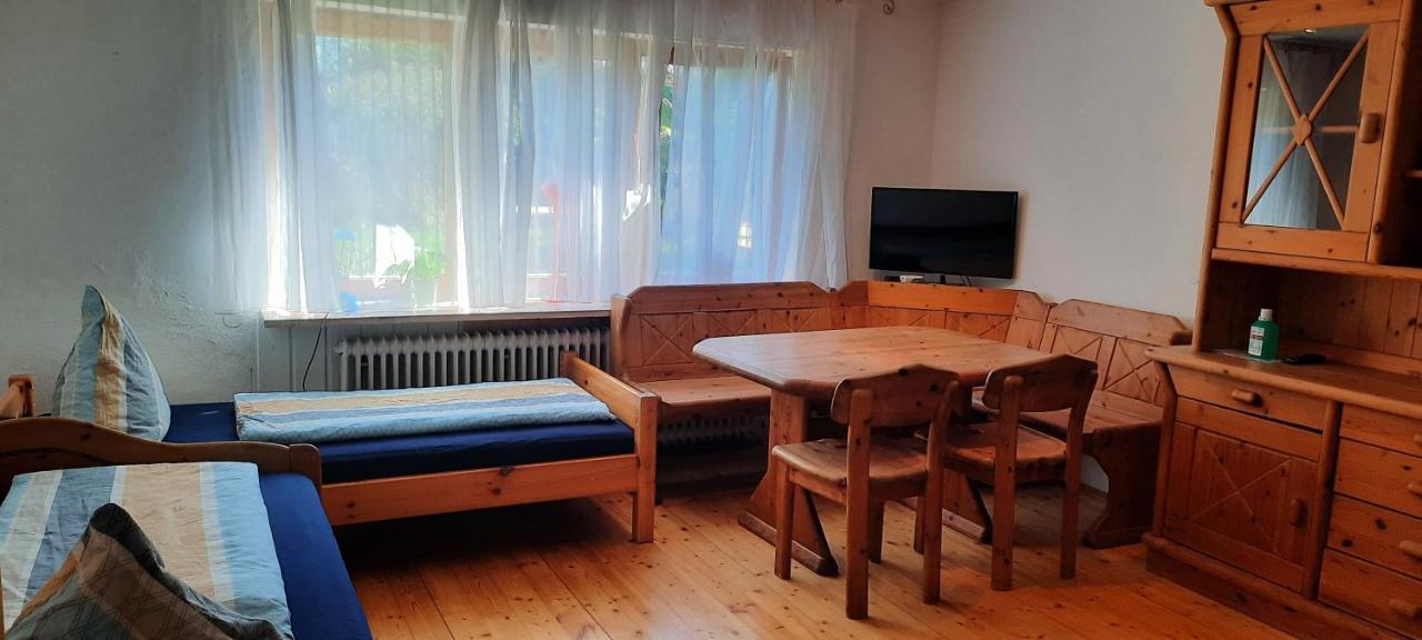 Helle Souterrainwohnung Naehe Flughafen, Landshut Und Muenchen 1 Bis 5 Personen Bruckberg Ngoại thất bức ảnh